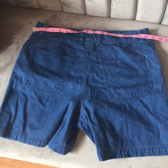 Talbots blue cotton shorts - Picture 2 of 4